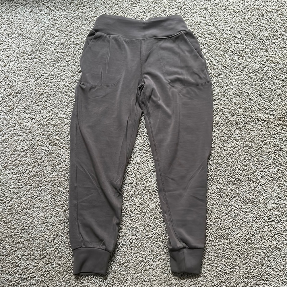 Sage joggers